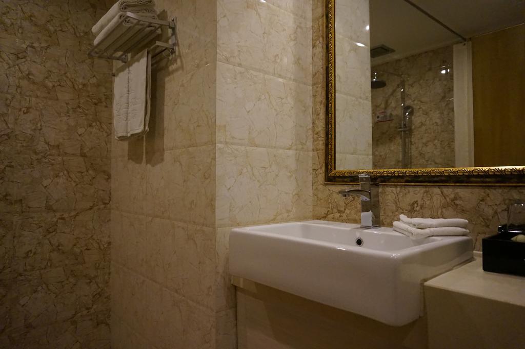 Harbin Walker Coffee Hotel Экстерьер фото